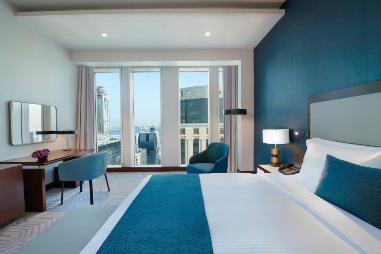 Wyndham Grand Doha West Bay Beach Екстериор снимка A guest room at the hotel