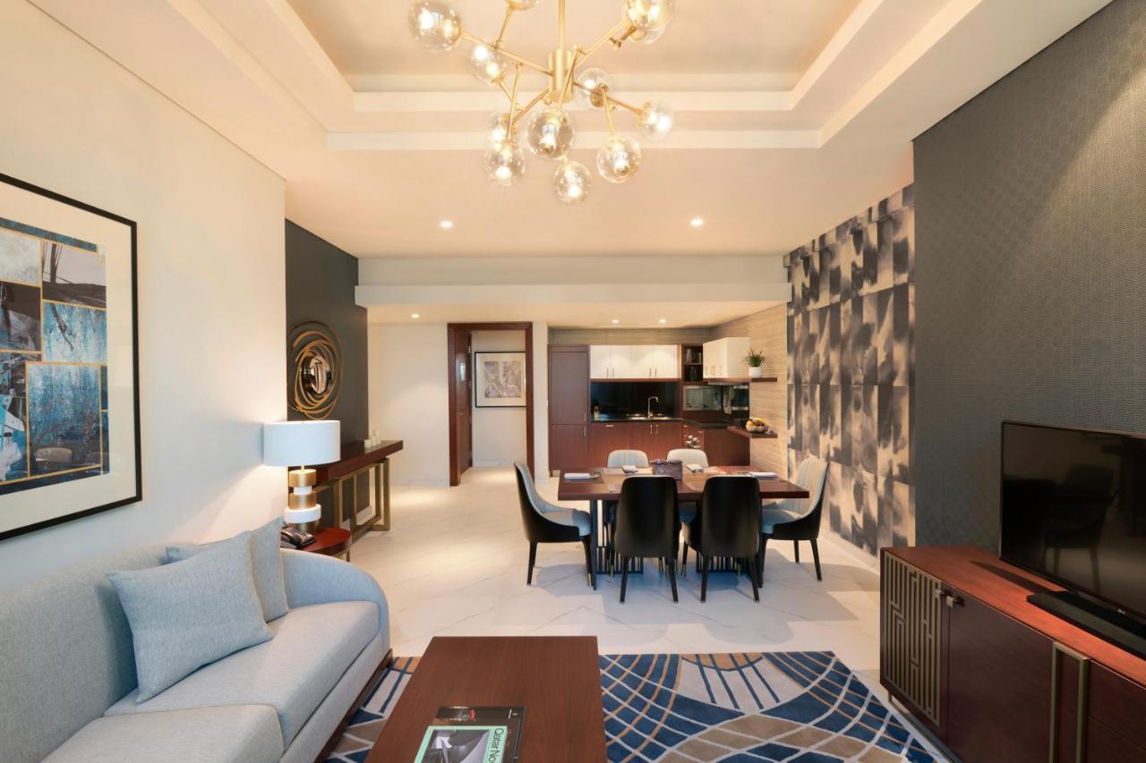 Wyndham Grand Doha West Bay Beach Екстериор снимка A living room at the hotel